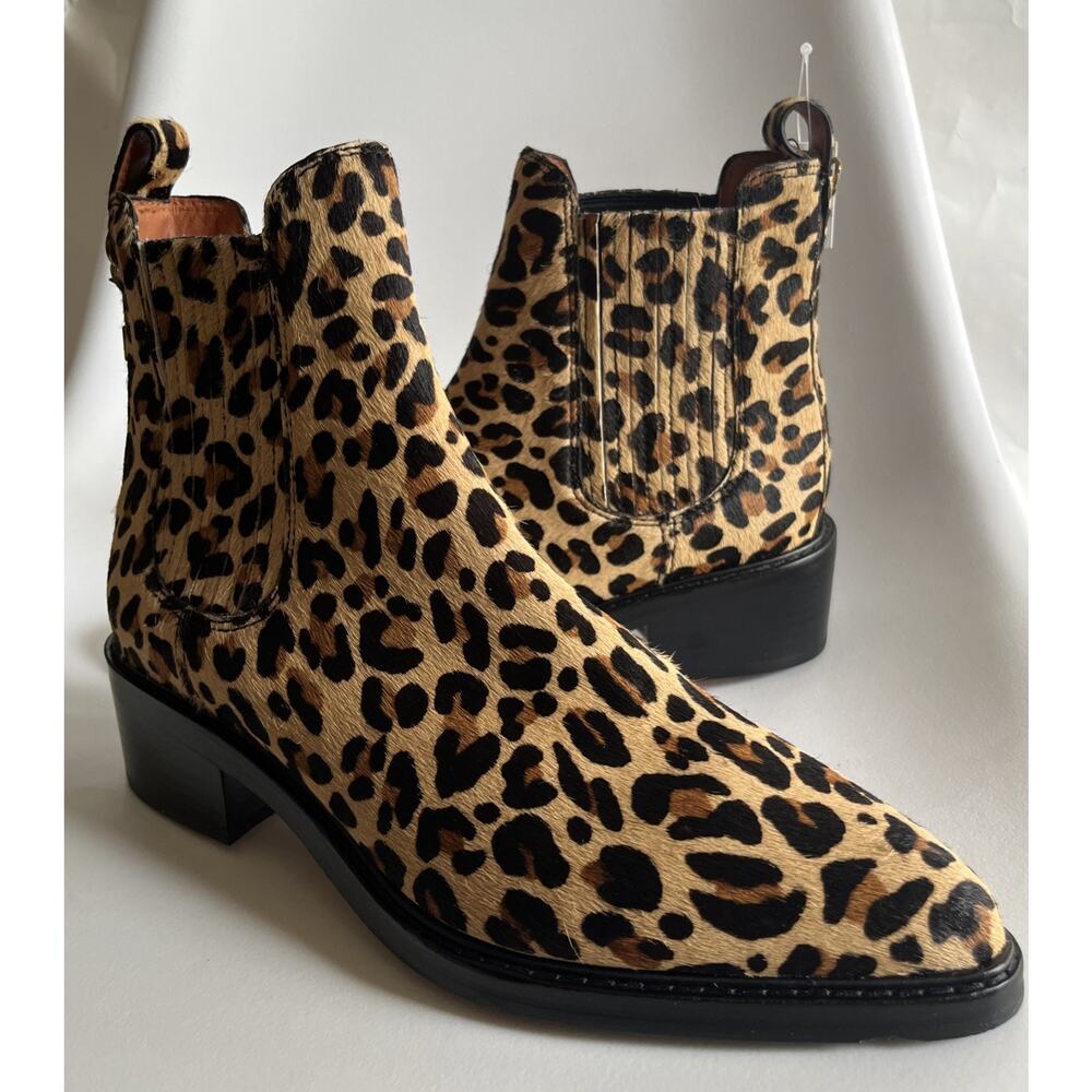 COACH Boots Sz 9 Women's Animal Print Bowery Heel Bootie Calf Fur Charm Cheetah - Picture 1 of 16